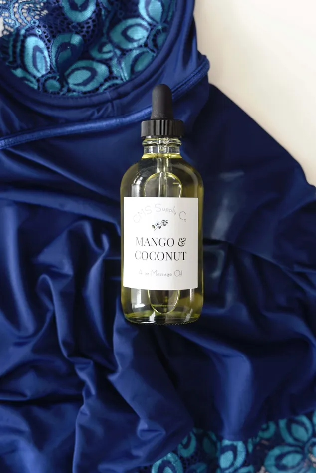 CMS Candle Supply Co Lovers Massage Oil in Mango Coconut Couples